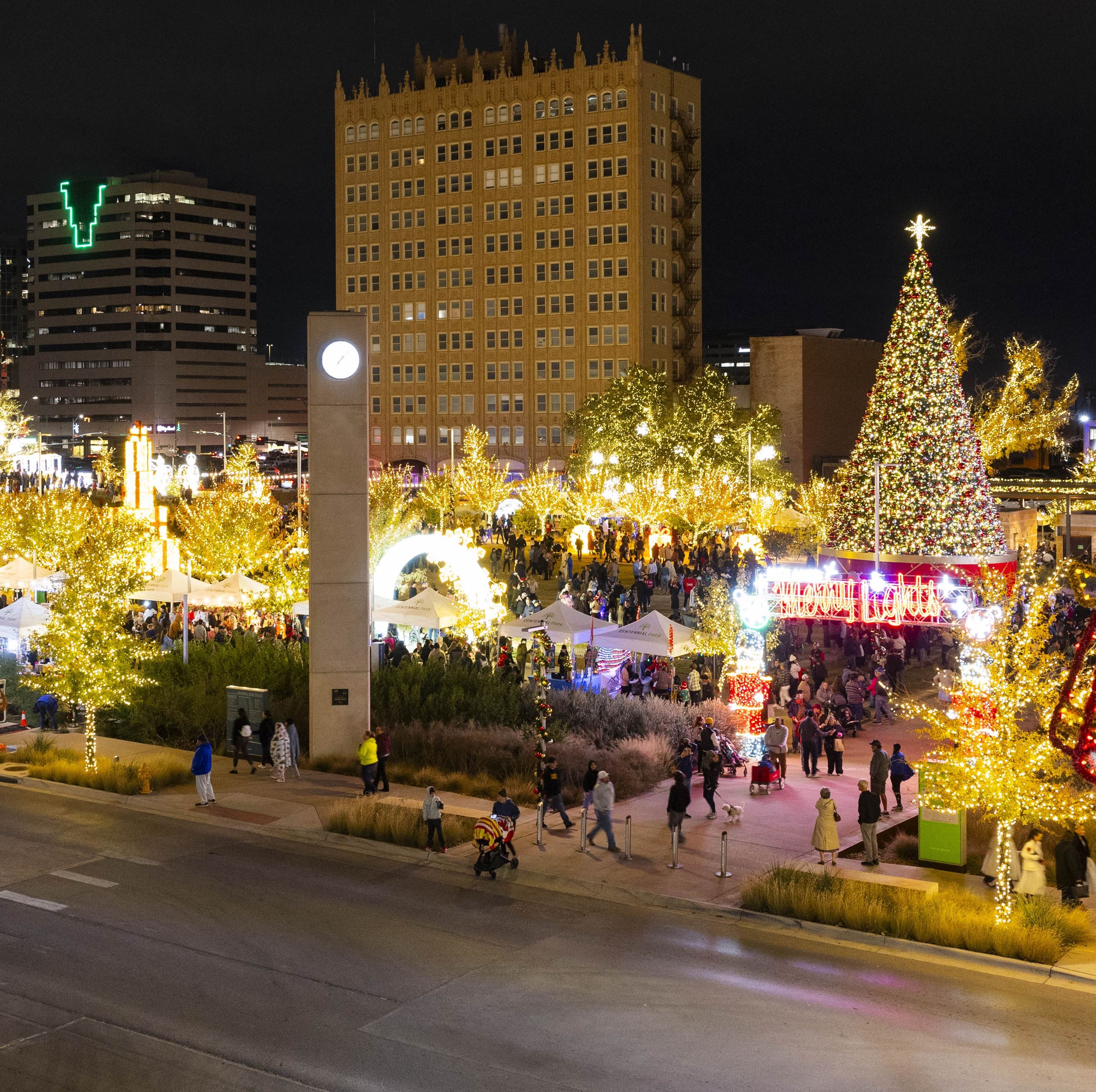 Midland Merry Lights 3